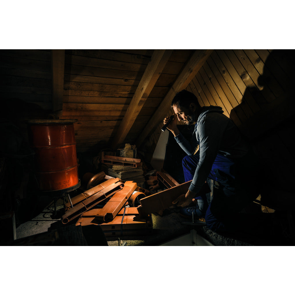 LED Taschenlampe P7R Core